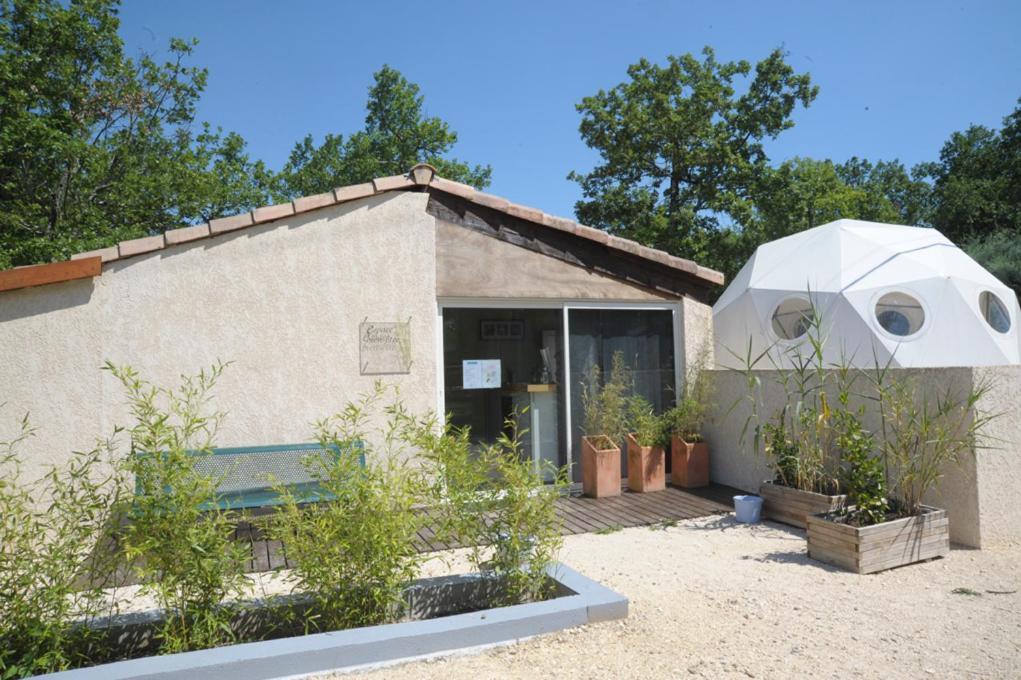 Hotel Domaine de Chaussy Lagorce  Exterior foto